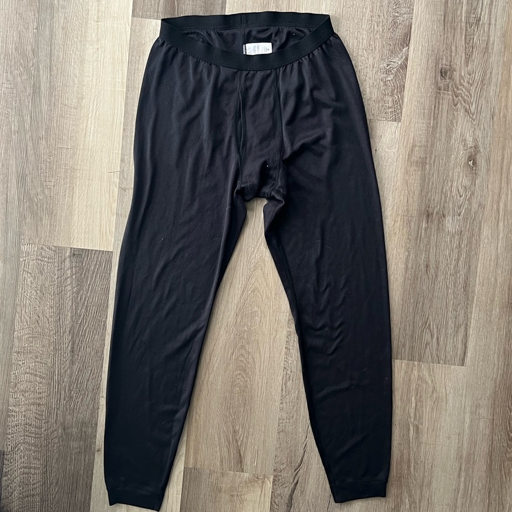 Patagonia Capilene Black Baselayer Lightweight Leggings size Medium